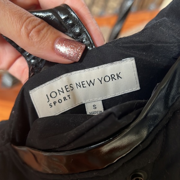 Reversible black puffy vest from Jones New York - Picture 3 of 4